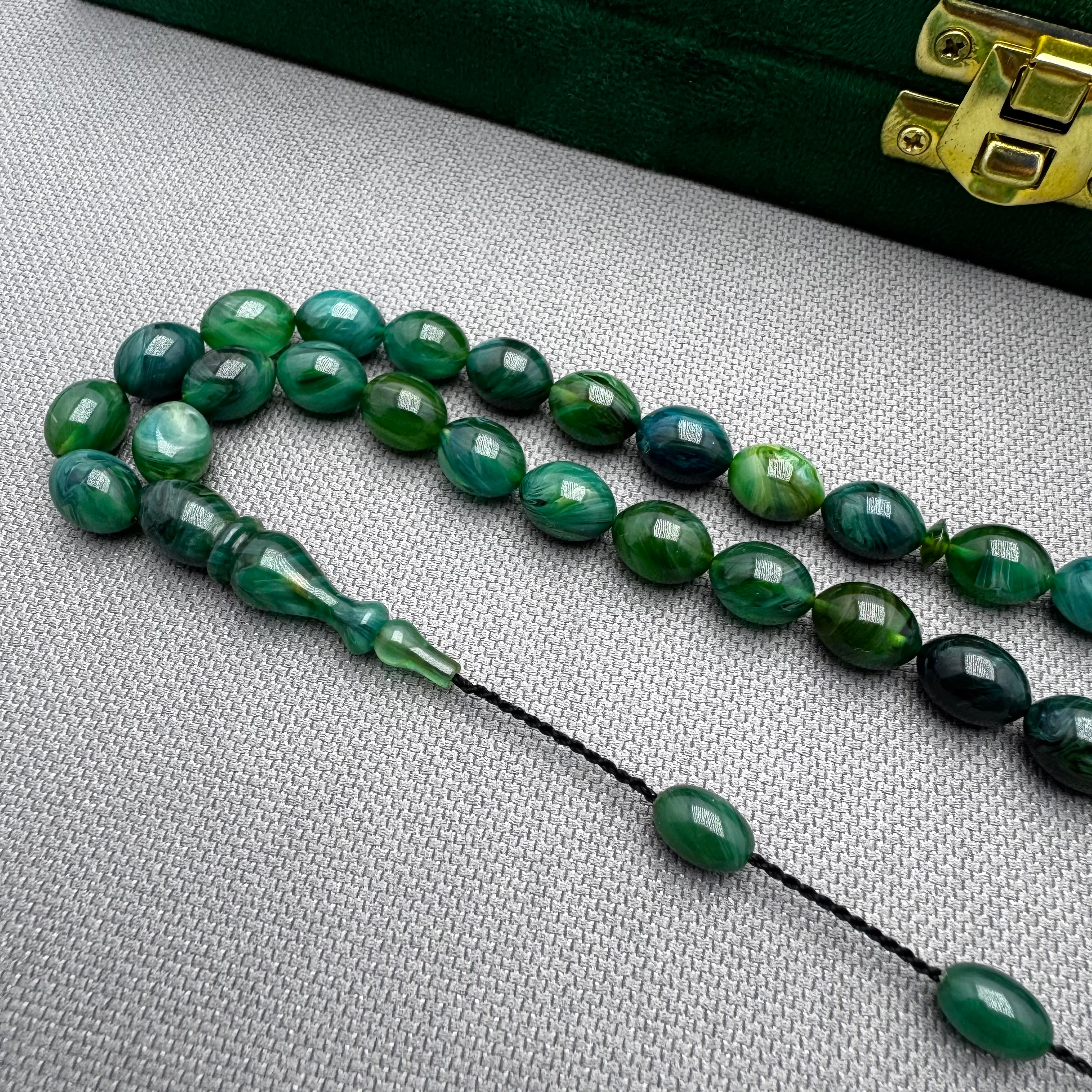 Ayhan TURAN Usta İşçilikli Kamuflaj Yeşil Yoğun Hareli Beyzi Kesim Ateş Kehribar Tespih